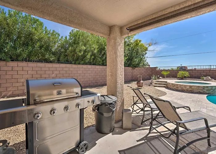 2 Mi To Beach: Havasu Gem W/ Pool & Spa! Ferienhaus *
