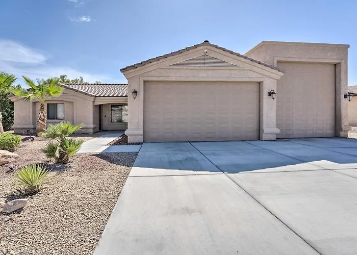 2 Mi To Beach: Havasu Gem W/ Pool & Spa! Ferienhaus *