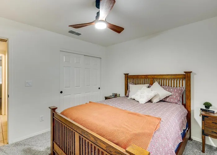 2 Mi To Beach: Havasu Gem W/ Pool & Spa! Ferienhaus *