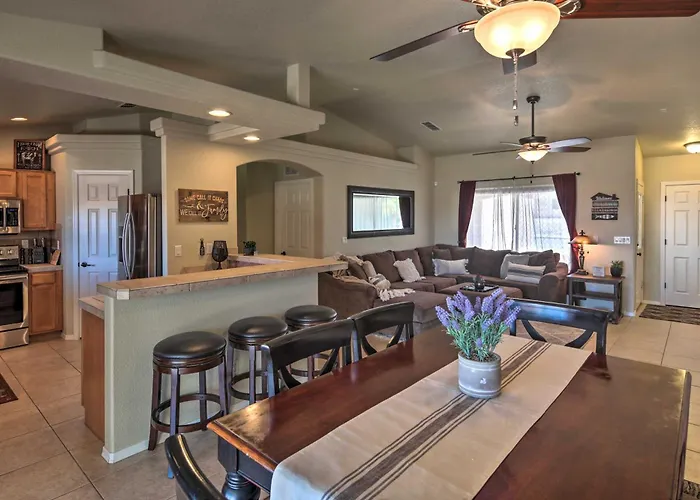 2 Mi To Beach: Havasu Gem W/ Pool & Spa! * Lake Havasu City