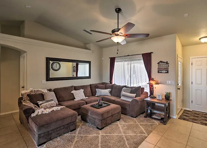 Ferienhaus 2 Mi To Beach: Havasu Gem W/ Pool & Spa!